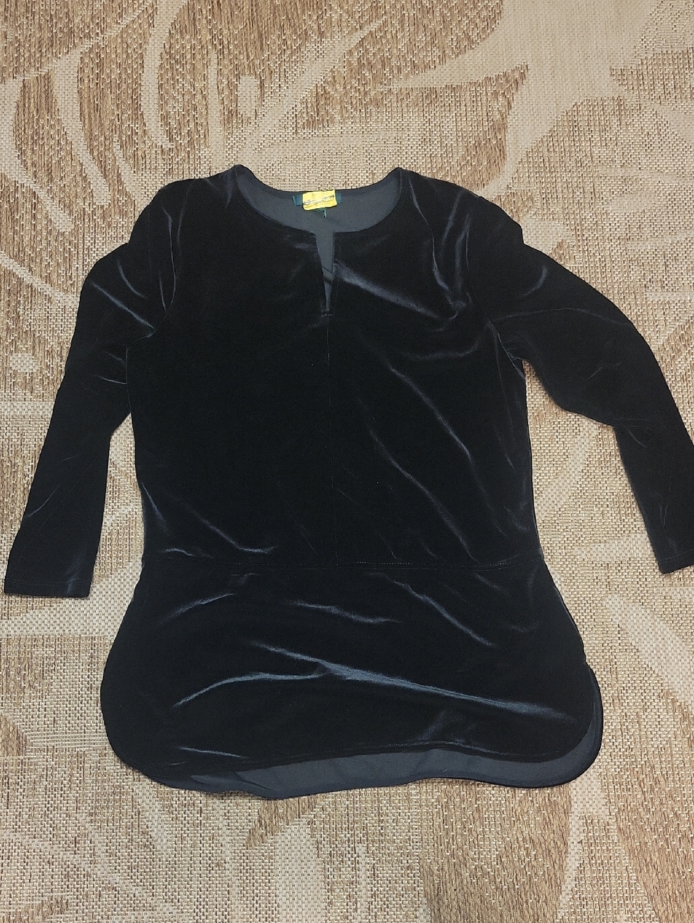 Black Velvet Long-Sleeve Women’s Top